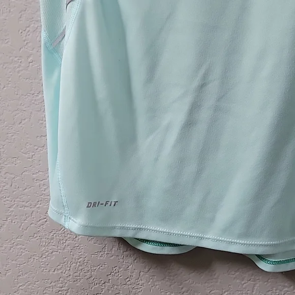 Nike Dri-Fit Light Blue Shortsleeve Teeshirt - Picture 3 of 8